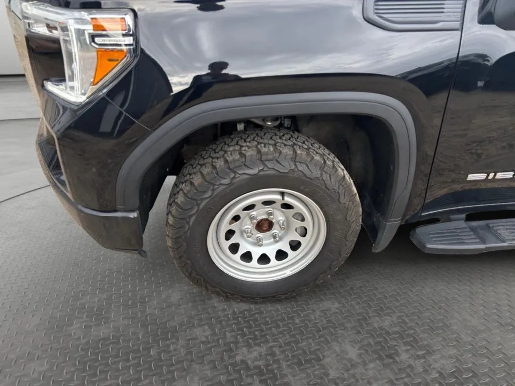 GMC Sierra photo 9