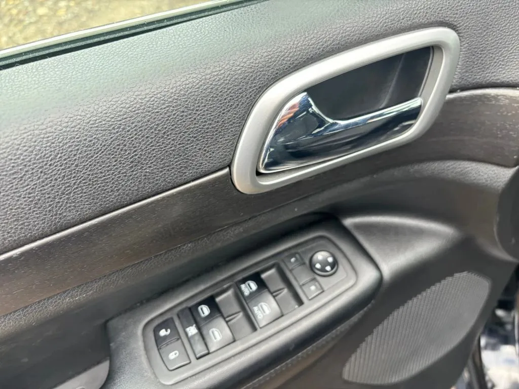 Jeep Grand Cherokee photo 17