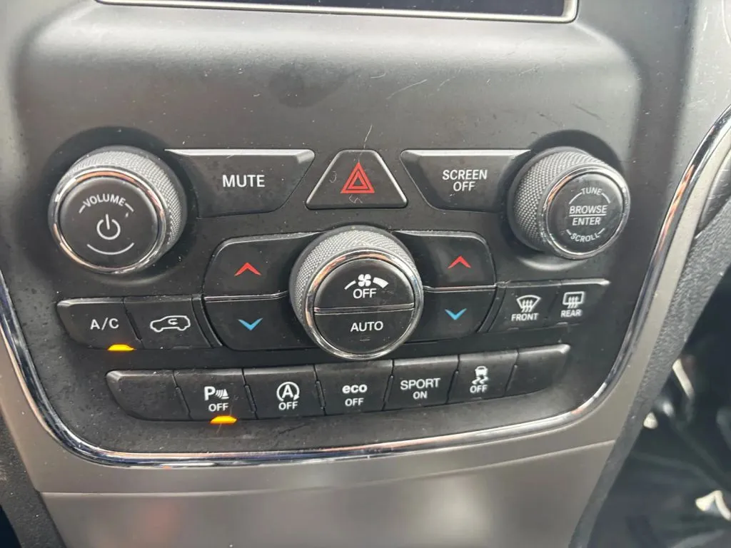 Jeep Grand Cherokee photo 22