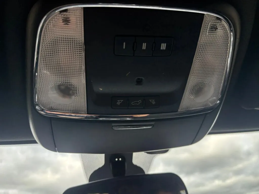 Jeep Grand Cherokee photo 23