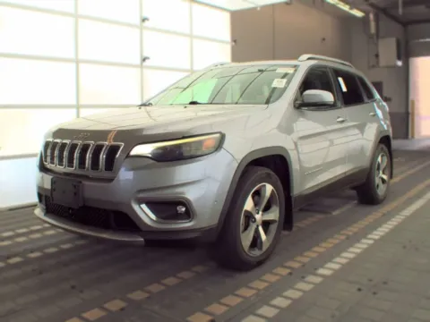 Silver 2019 Jeep Cherokee Limited Sport Utility 4D for sale in Wadena, MN