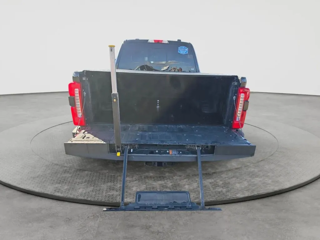 Ford F-250 photo 9