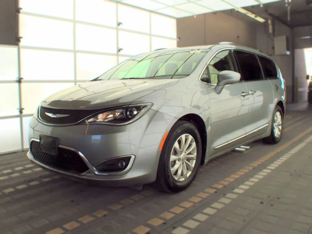 2018 Chrysler Pacifica Touring L Minivan 4D for sale in Wadena, MN