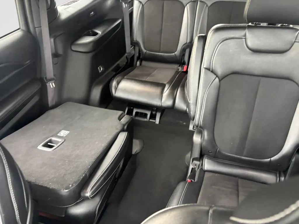 Jeep Grand Cherokee L photo 13