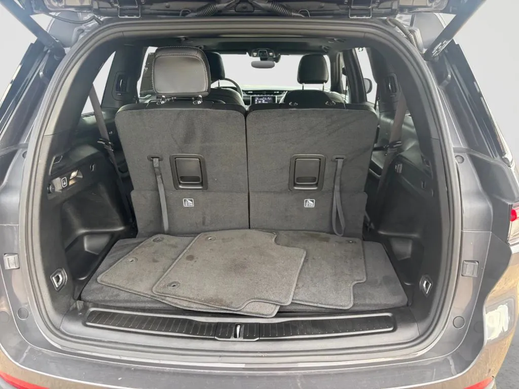 Jeep Grand Cherokee L photo 19
