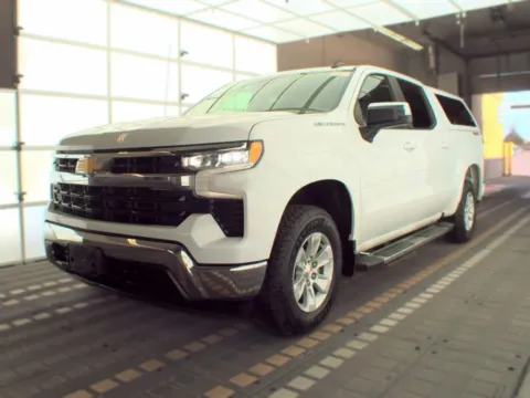 White 2023 Chevrolet Silverado 1500 Crew Cab LT Pickup 4D 5 3/4 ft for sale in Wadena, MN