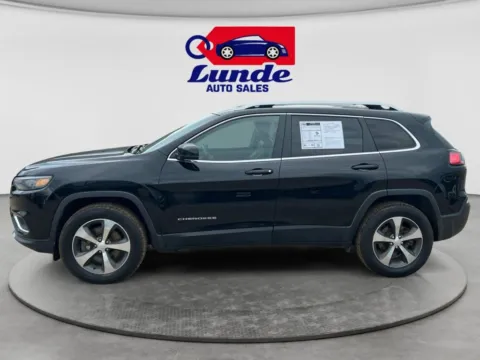 Photos of 2019 Jeep Cherokee Limited Sport Utility 4D for sale in Wadena, MN at Lunde Auto Sales Center