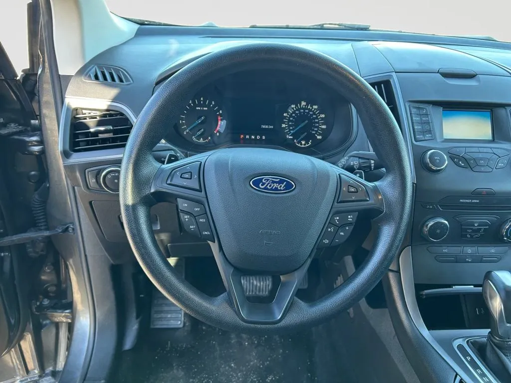 Ford Edge photo 11