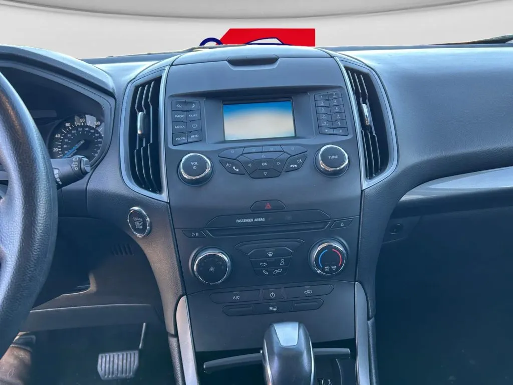 Ford Edge photo 12