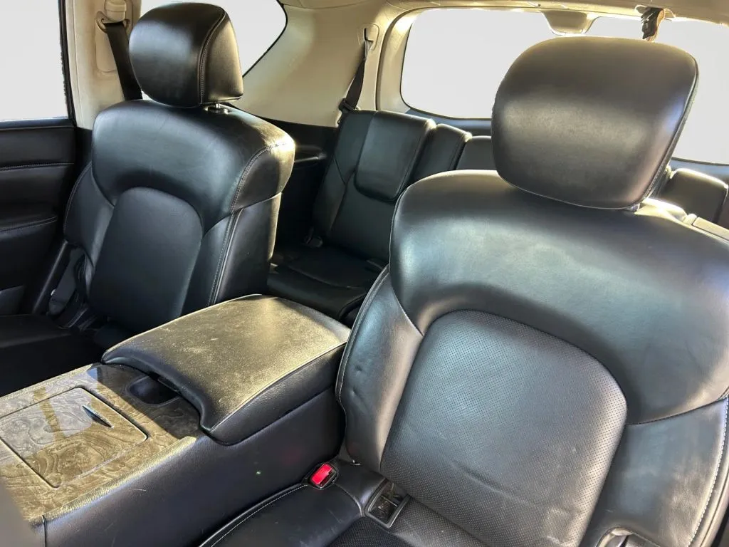 Infiniti QX80 photo 13
