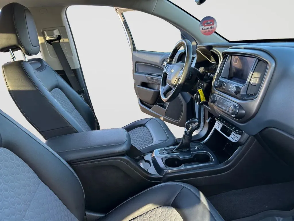 Chevrolet Colorado photo 15