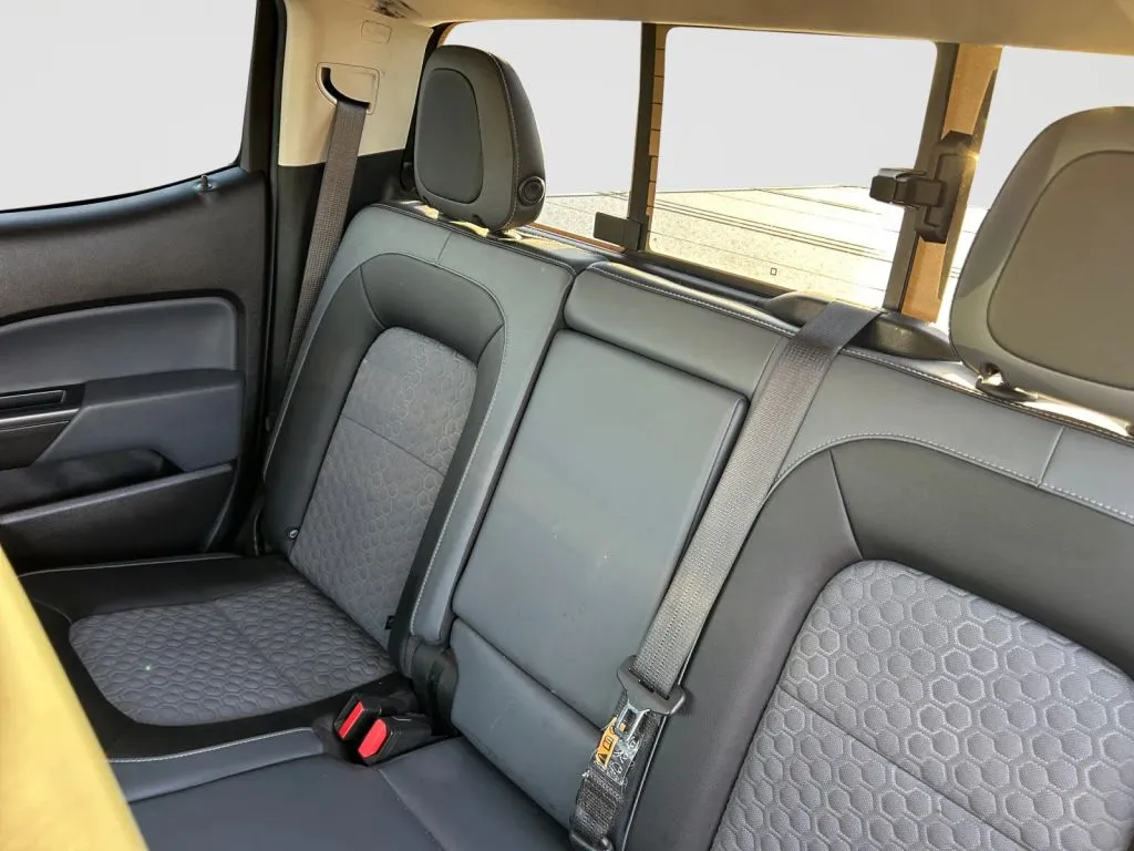 Chevrolet Colorado photo 13