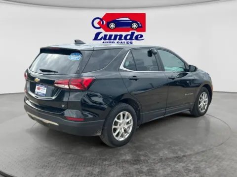 More photos of 2022 Chevrolet Equinox LT Sport Utility 4D at Lunde Auto Sales Center, MN