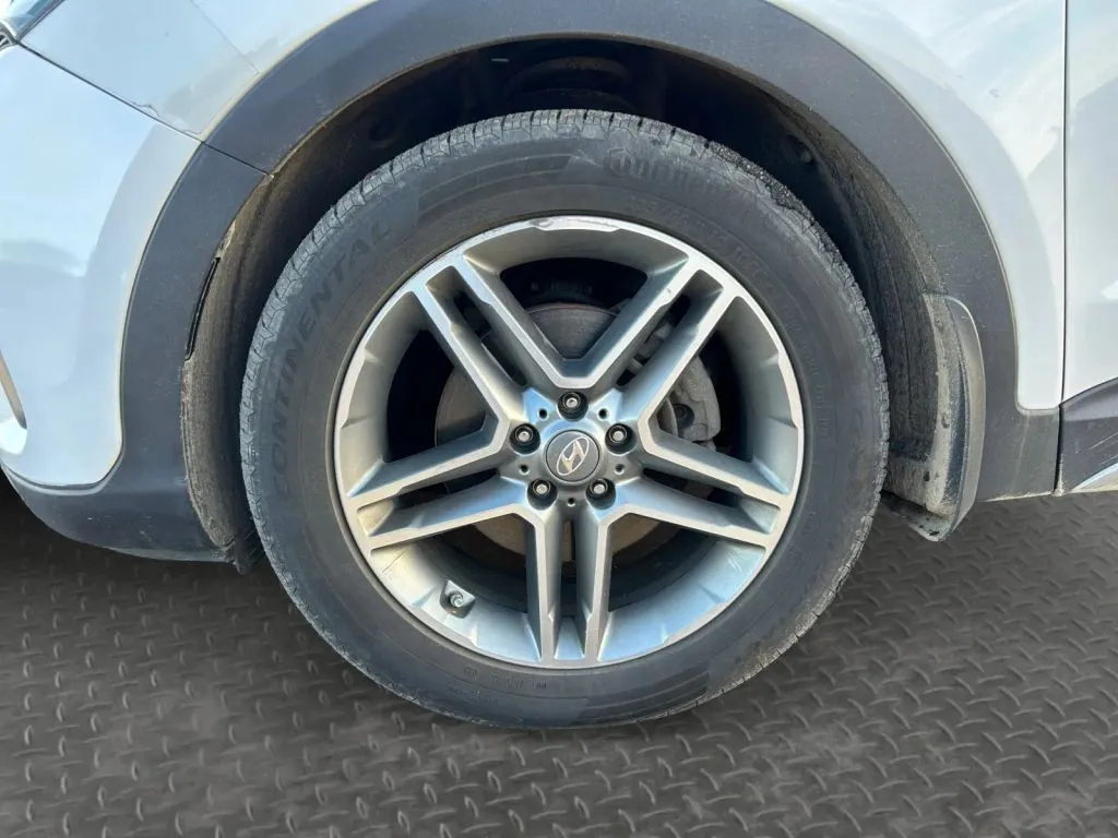 Hyundai Santa Fe XL photo 9