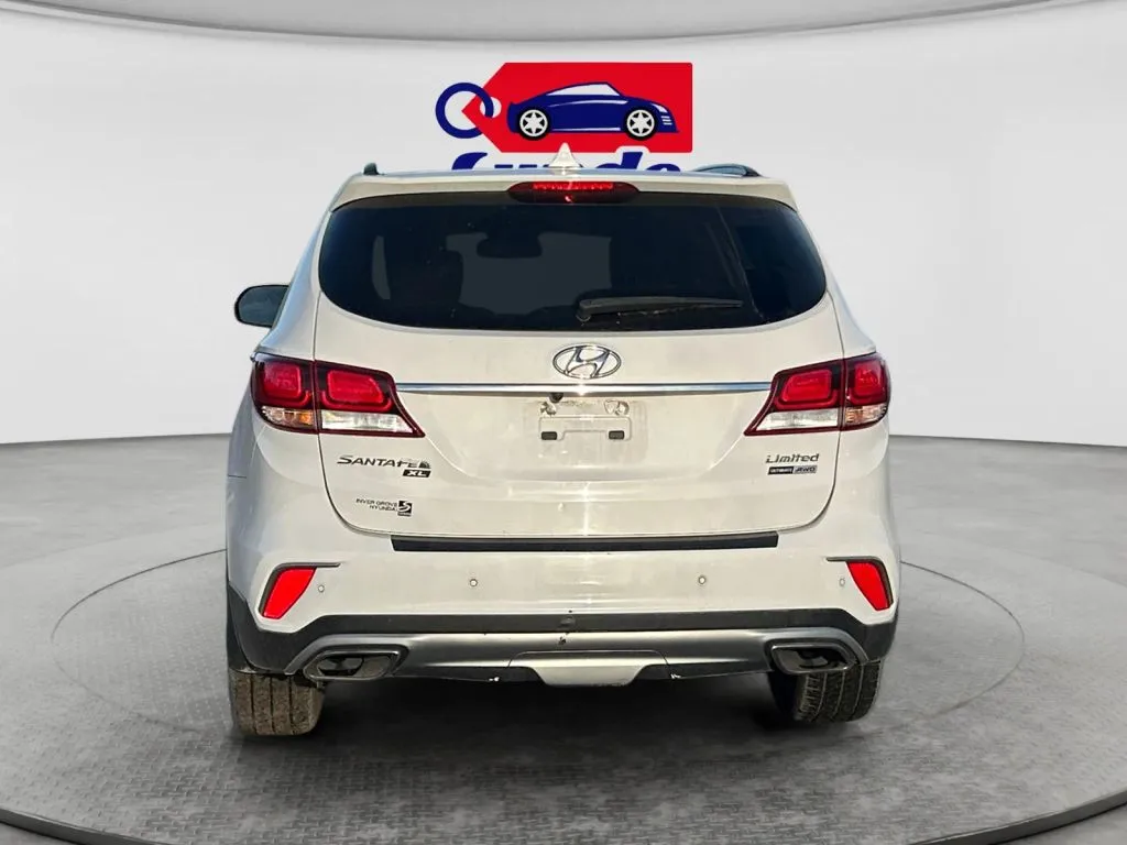 Hyundai Santa Fe XL photo 4