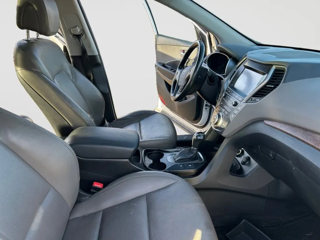 Hyundai Santa Fe XL photo 15