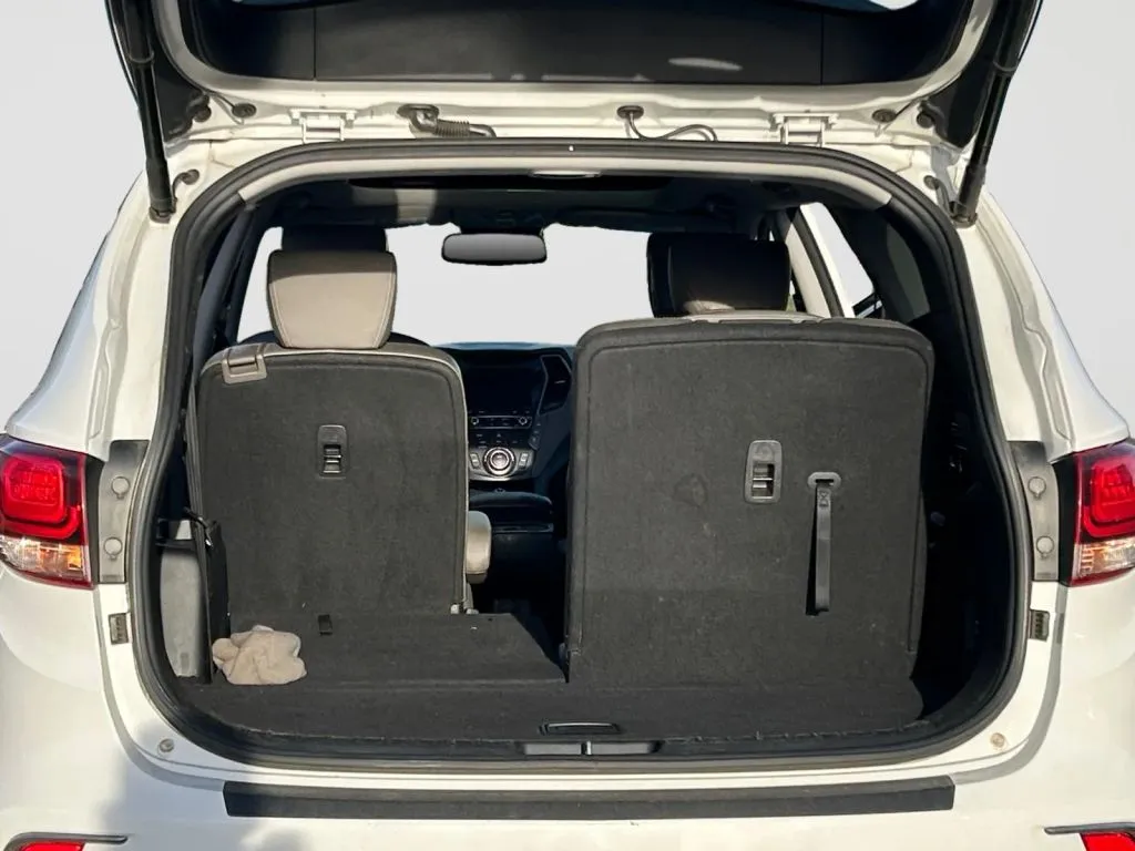 Hyundai Santa Fe XL photo 19