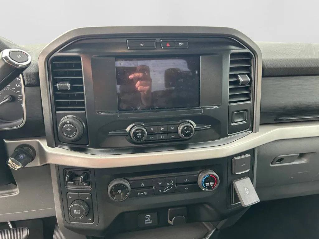 Ford F-150 photo 9