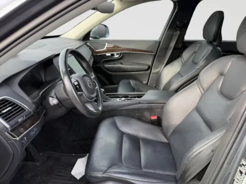 More photos of 2019 Volvo XC90 T6 Momentum Sport Utility 4D at Lunde Auto Sales - Wadena, MN