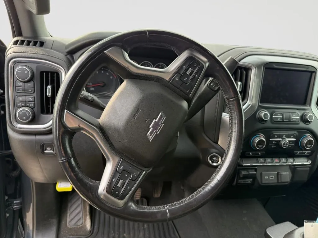 Chevrolet Silverado photo 6