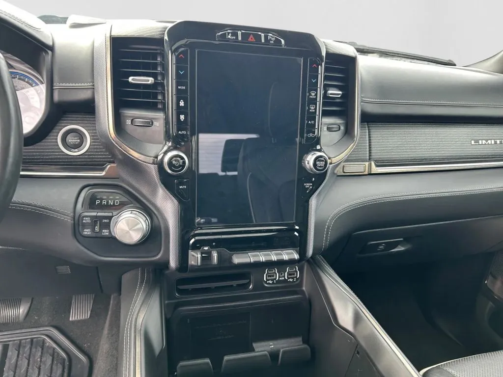 Ram 1500 photo 8
