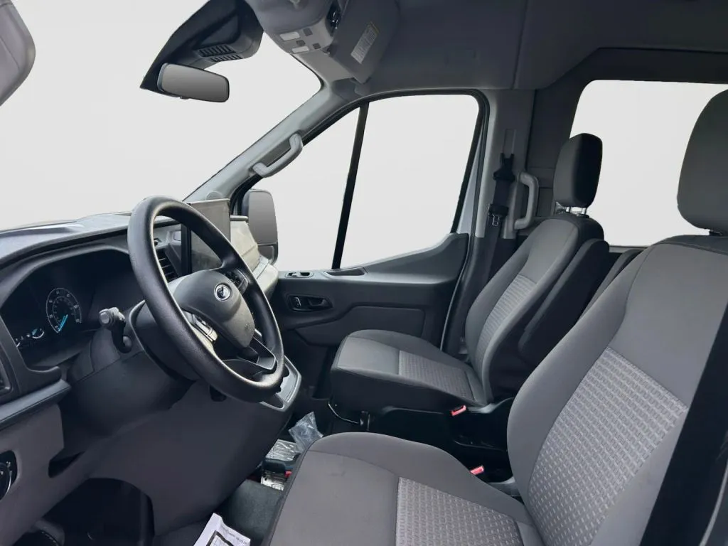 Ford Transit-350 photo 6