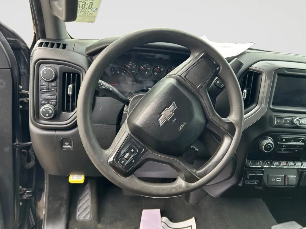 Chevrolet Silverado photo 6
