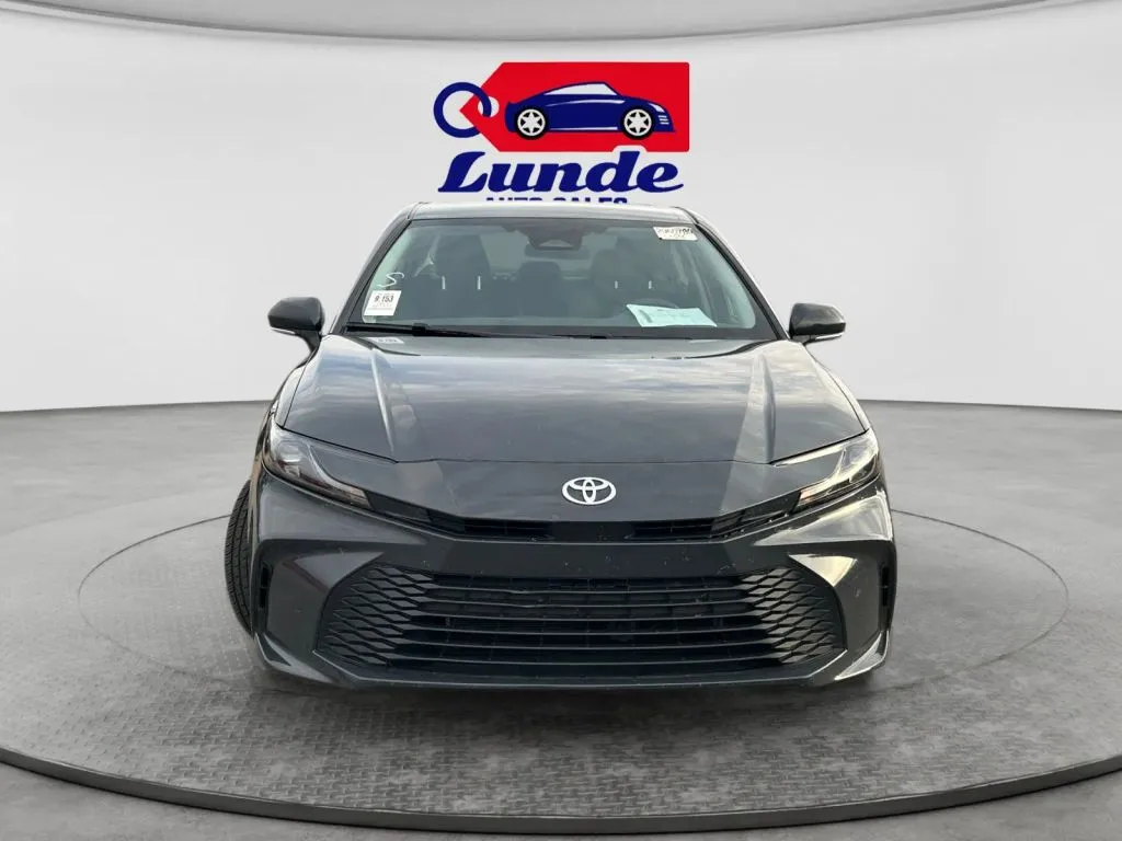 Toyota Camry photo 4