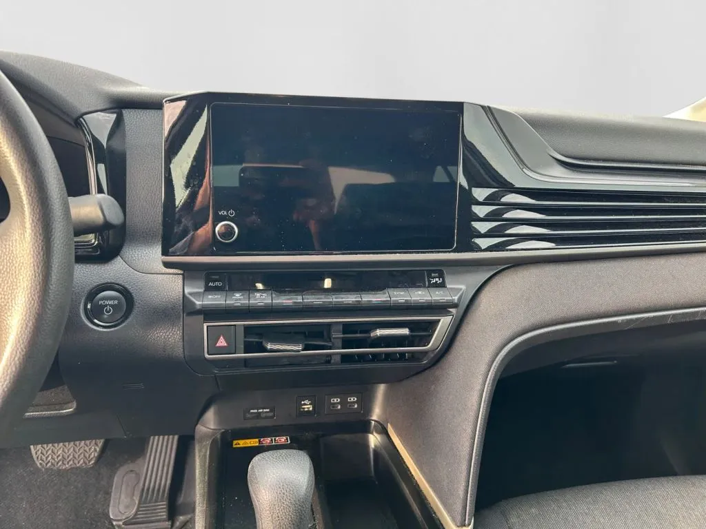 Toyota Camry photo 7