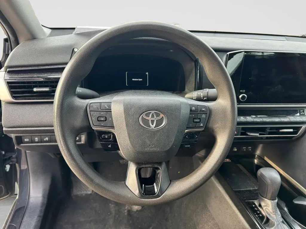 Toyota Camry photo 6