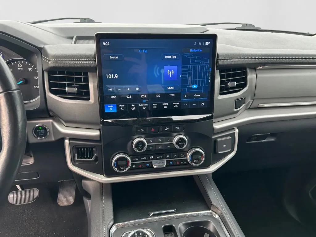 Ford Expedition MAX photo 8
