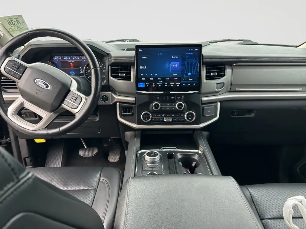 Ford Expedition MAX photo 10