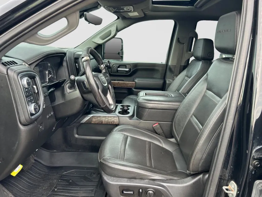 GMC Sierra photo 5