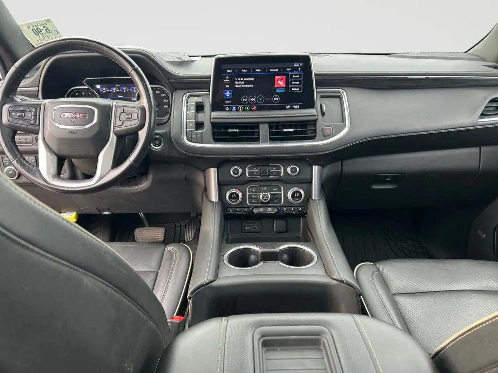 GMC Yukon XL photo 10