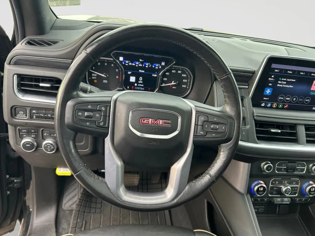 GMC Yukon XL photo 7