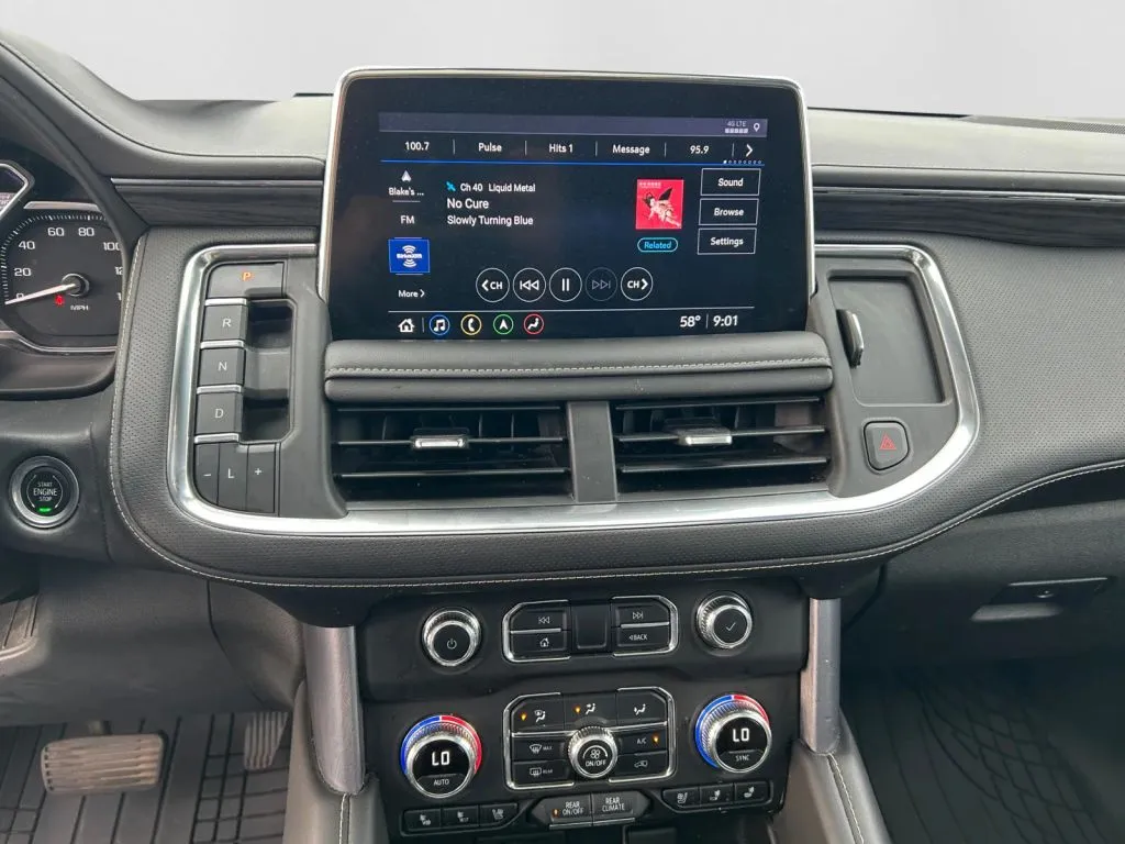 GMC Yukon XL photo 8