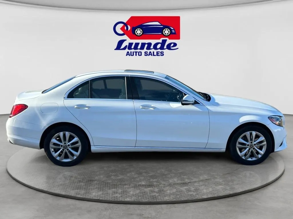 Mercedes-Benz C-Class photo 6