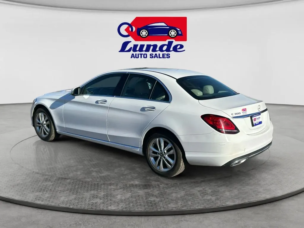 Mercedes-Benz C-Class photo 3