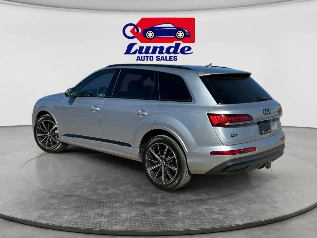 Audi Q7 photo 3