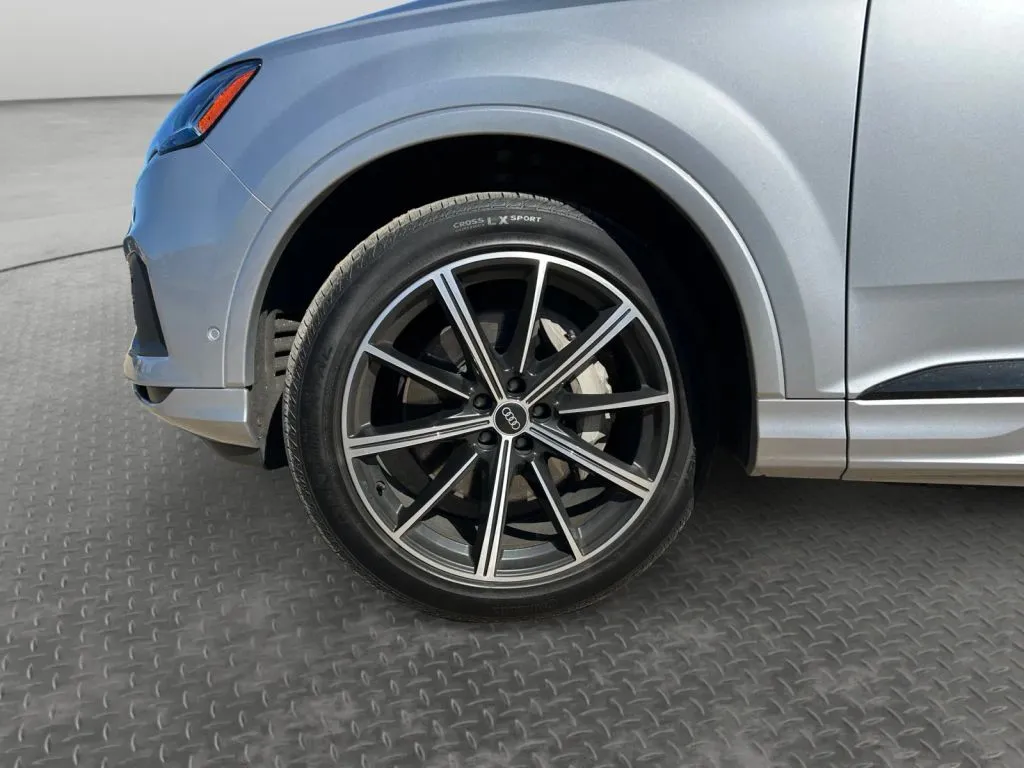 Audi Q7 photo 9