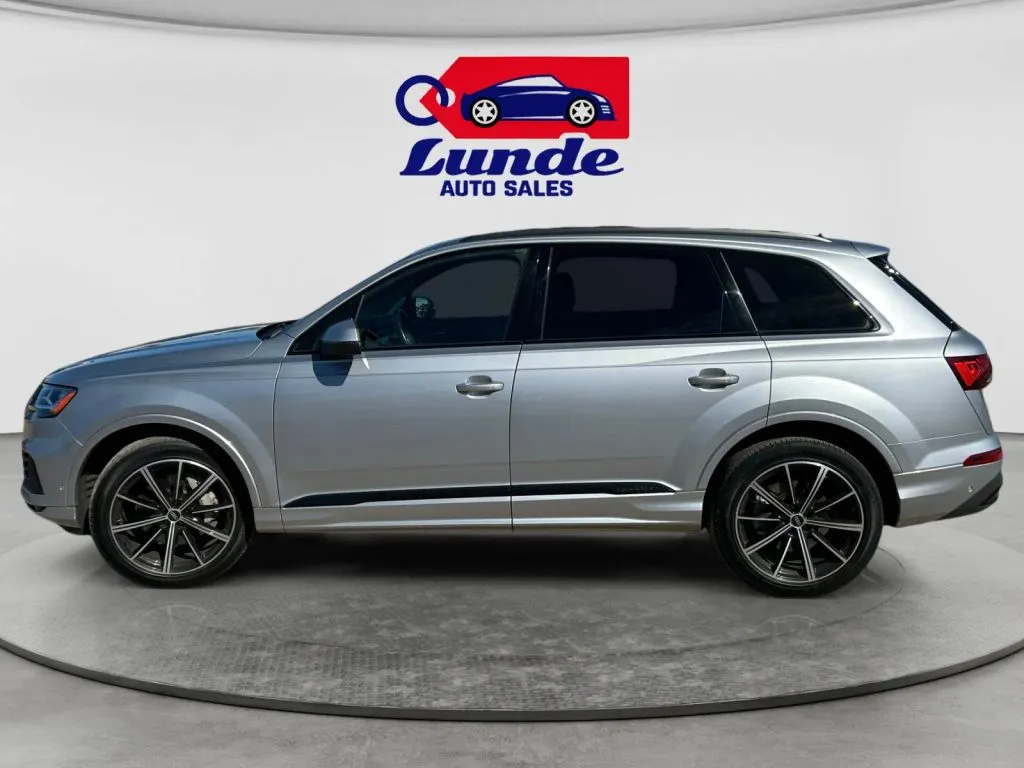 Audi Q7 photo 2