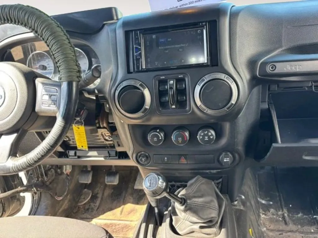 Jeep Wrangler photo 20
