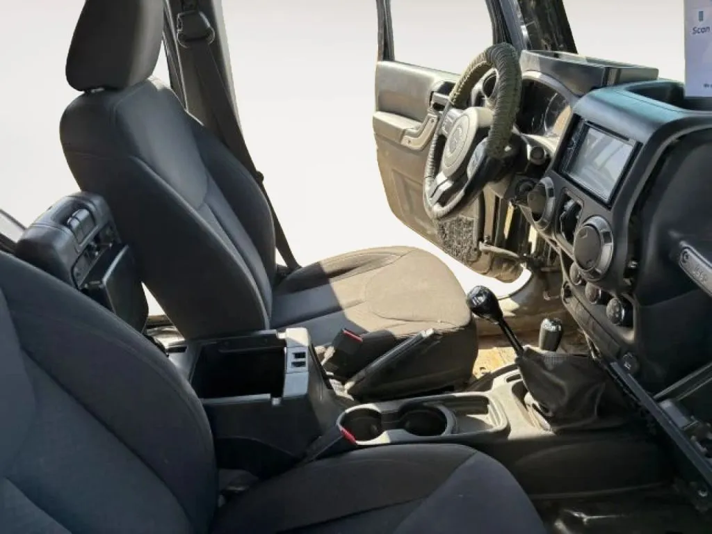 Jeep Wrangler photo 21
