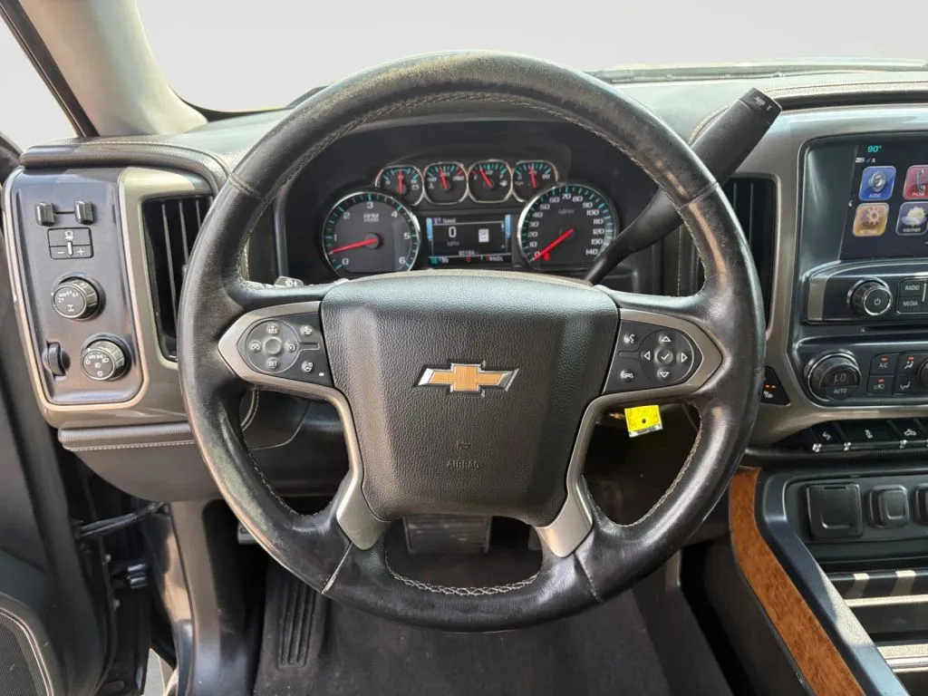 Chevrolet Silverado photo 11