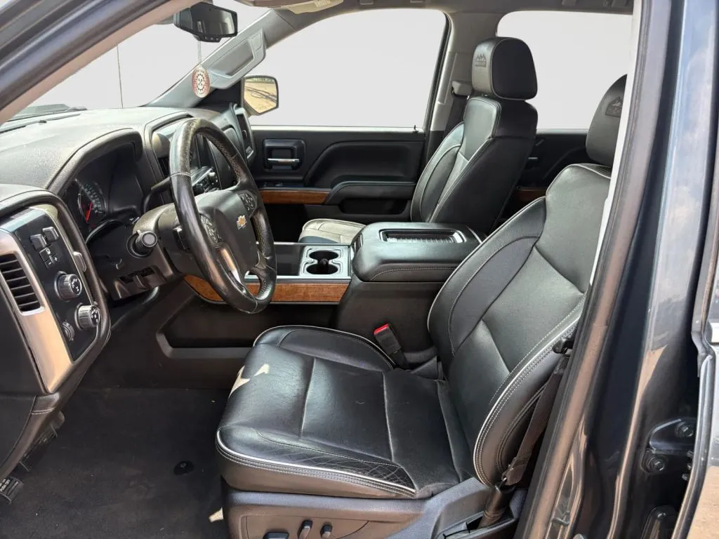 Chevrolet Silverado photo 10