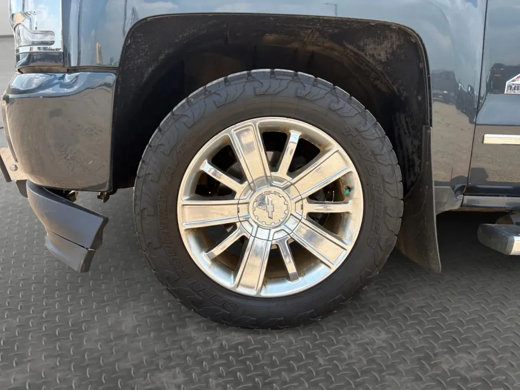 Chevrolet Silverado photo 9