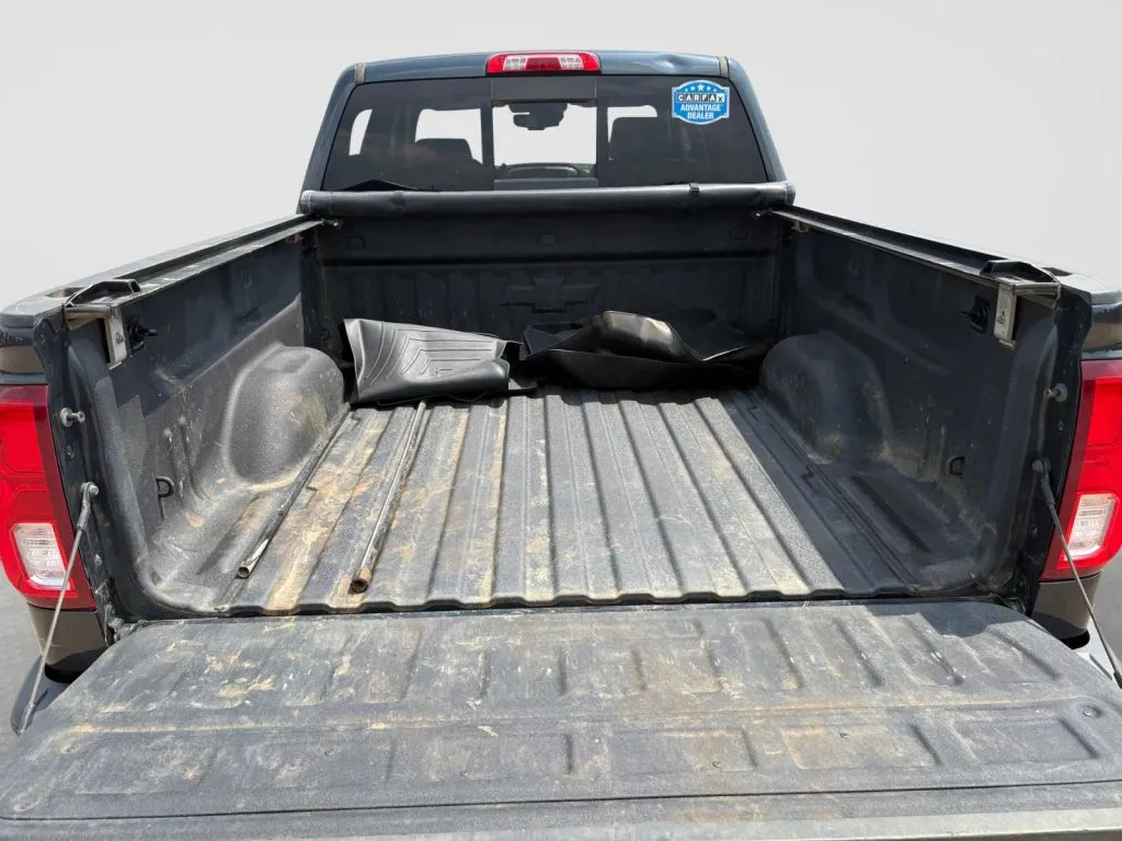 Chevrolet Silverado photo 19