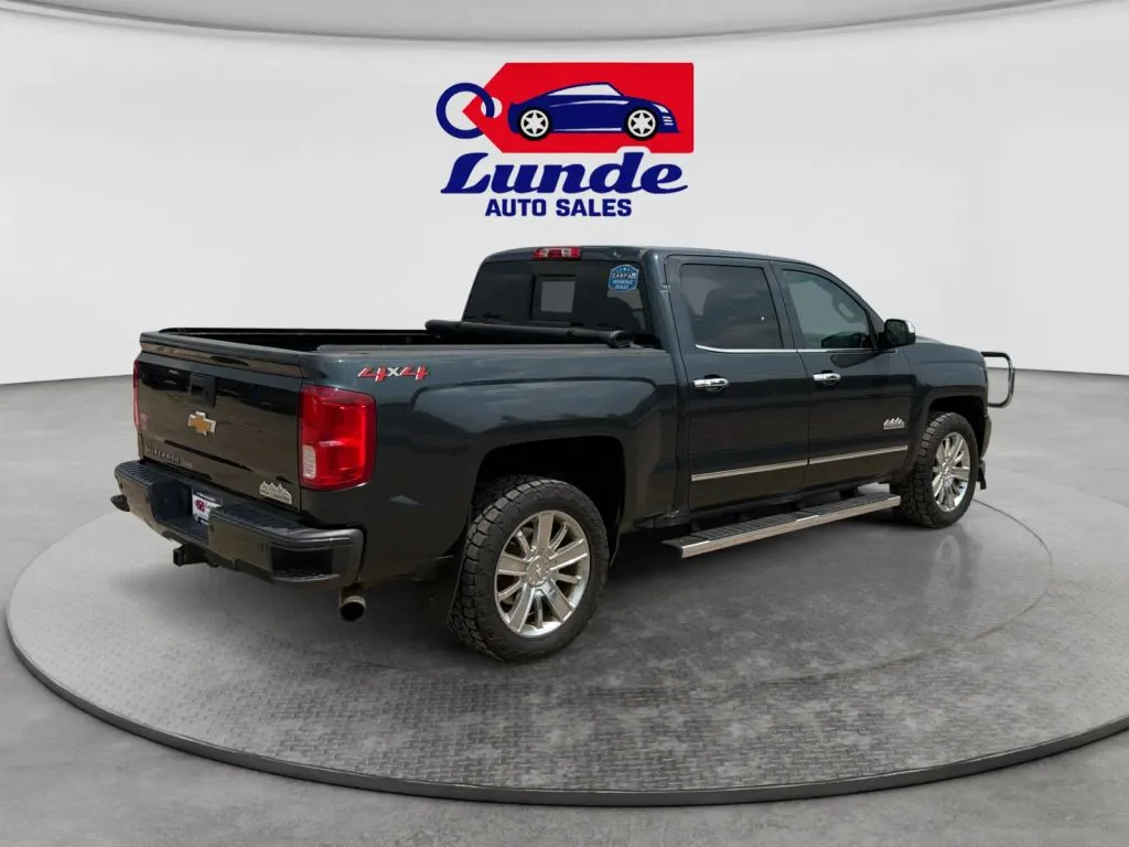 Chevrolet Silverado photo 5