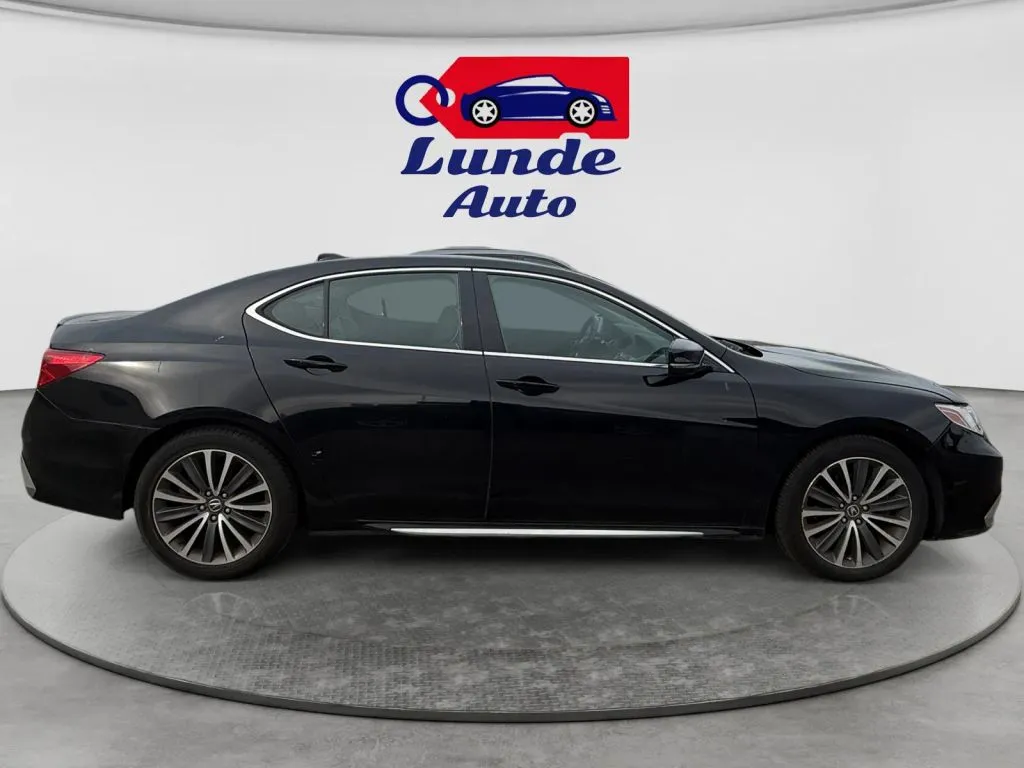 Acura TLX photo 6
