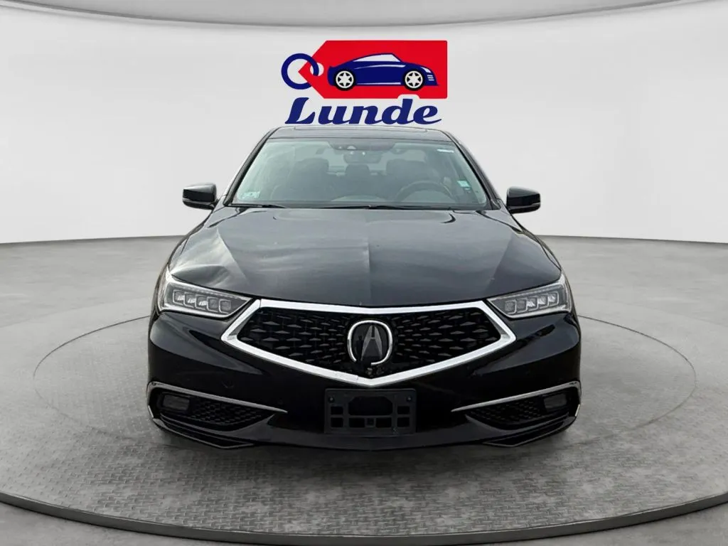 Acura TLX photo 8